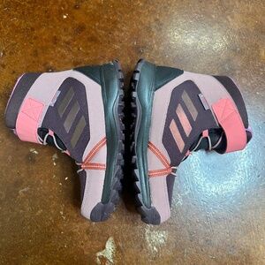 Girls Adidas Snow Boots